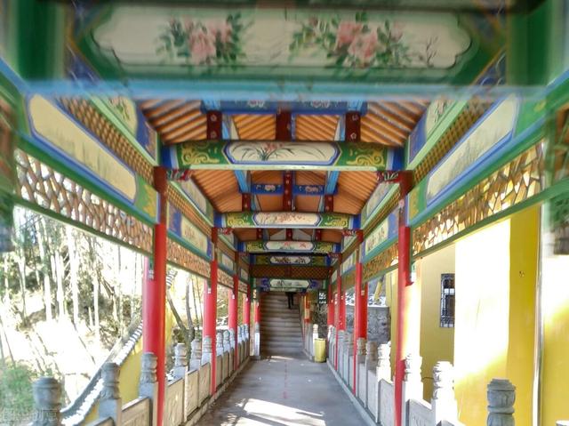 九華山月身殿紀行