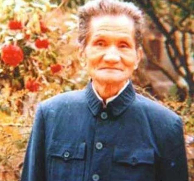 被关十四年的“疯老头”，唯一从白公馆成功逃脱的人，他叫韩子栋
