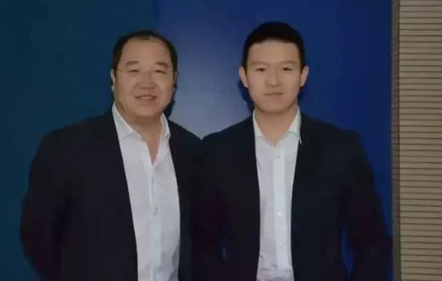 英如镝：我爸是英达，我哥是巴图，我在拥有父爱的环境中成长