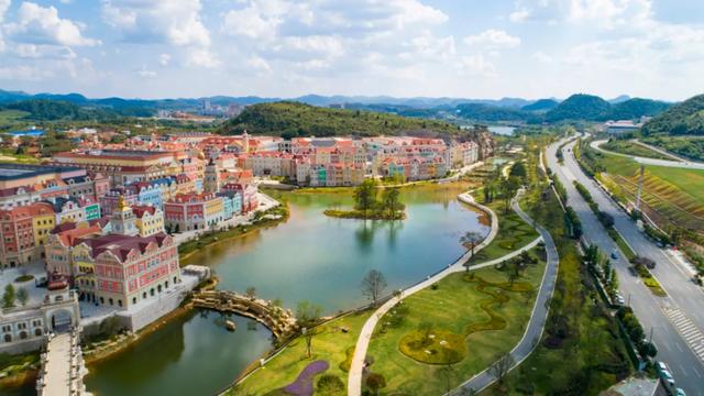 全球最大！华为云贵安园区今日正式开园