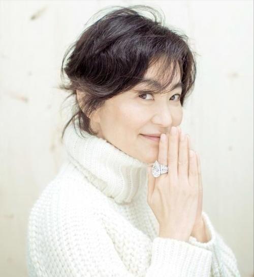 3月才开始，10位明星接连被曝“脸崩”，让61岁的蔡明情何以堪？
