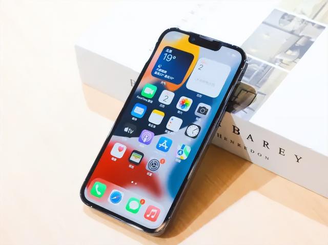 iPhone 14基本确定了，14 Max或将成为下一代钉子户