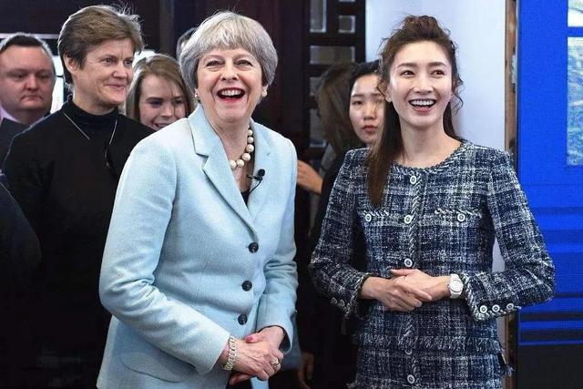 演技好、业务能力强，却捧不红的8位女星，杨幂张艺谋也带不动