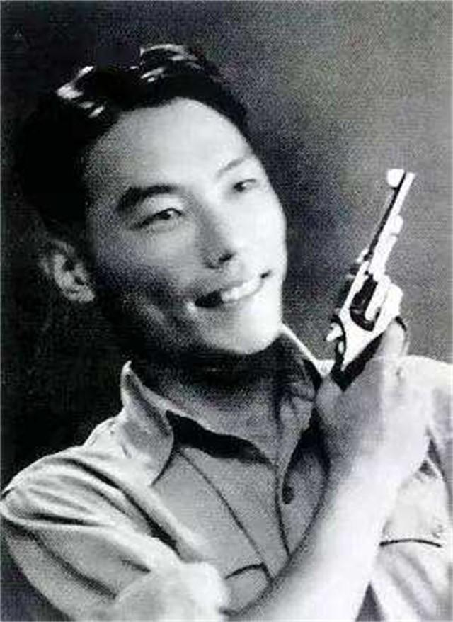 1949年，张治中在中南海瞥见熊向晖，目瞪口呆：老弟你何时起义的