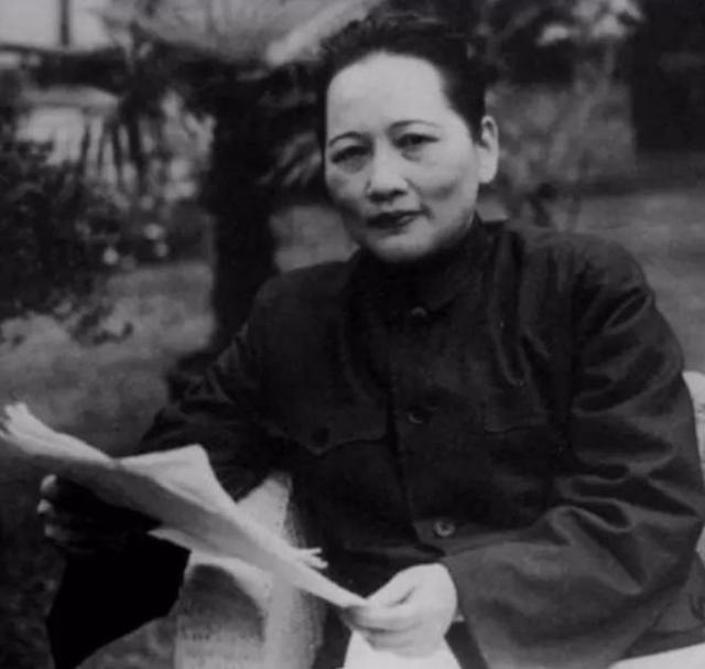 1950年美国女作家逝世，临终前交代：把我的遗产和骨灰都交给朱德