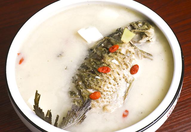 强烈建议中老年人：如果不差钱，常吃6种食物，强过天天吃保健品