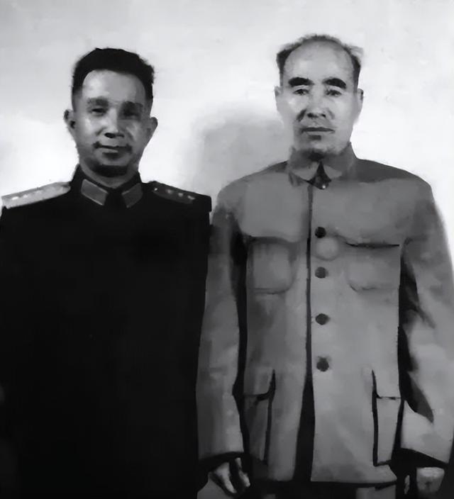 真实林彪：自视甚高，不爱与人交谈，但和粟裕谈军事时却滔滔不绝