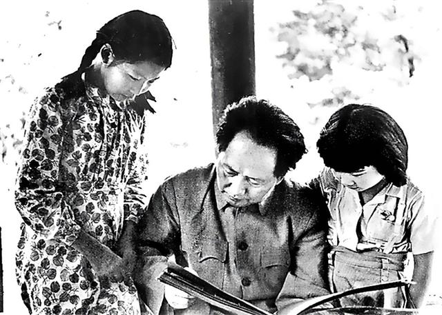 1976年毛主席逝世，毛岸青未能送葬，毛新宇：父亲一直很想念爷爷