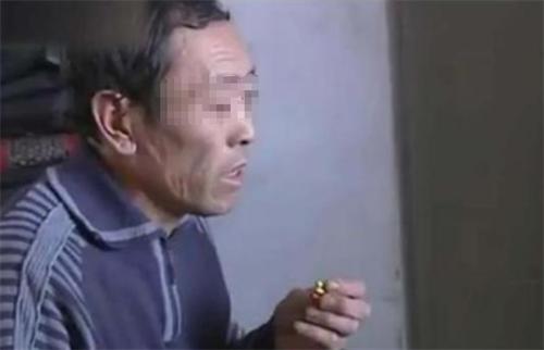 儿子轻生喝硫酸自杀，父母却拒绝进医院探望，还拒绝签字认领尸体