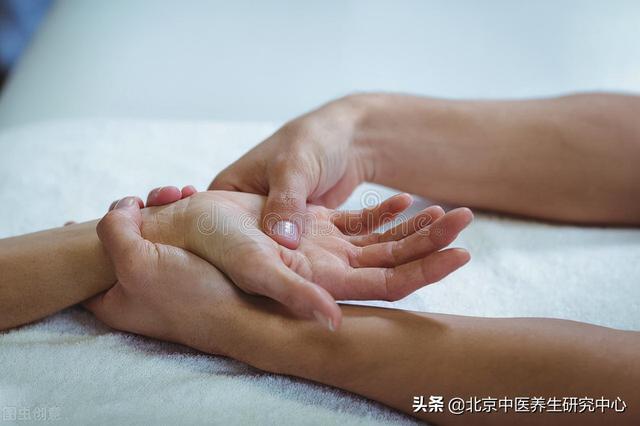 心包經上的這 3 個特效穴位