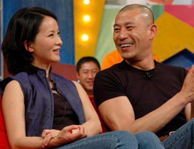 演袁不屈的师小红是《上错花轿嫁对郎》几位主演中年龄最大的,1962年