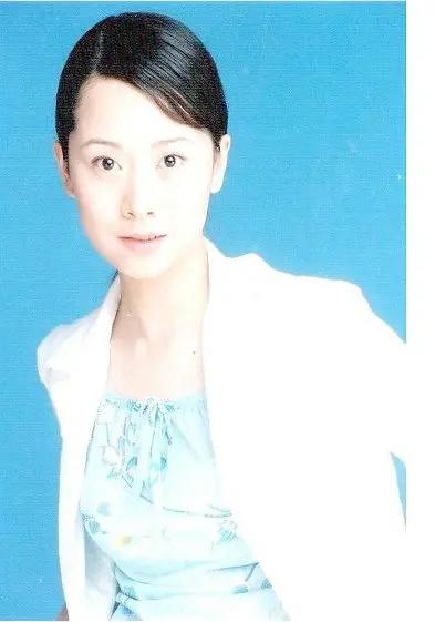 惹怒宋佳，抱黄磊大腿，25岁就结婚生子的海清，为何这么“狂”？