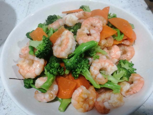 认真给自己做饭的女人最美，这四款美食最适合二胎妈妈