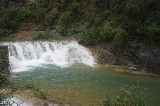坐一條山間的蛟龍上天入地遊山西八泉峽