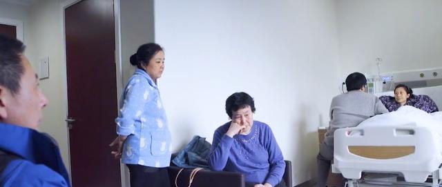 女博士查出癌症，丈夫劝她引产，她却说：孩子在动，我感觉到了