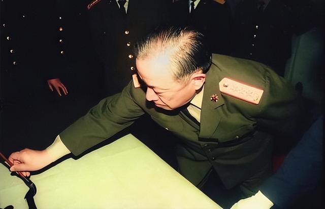 三位总参谋长同框，都是打出来的铁血上将，后辈超过前辈