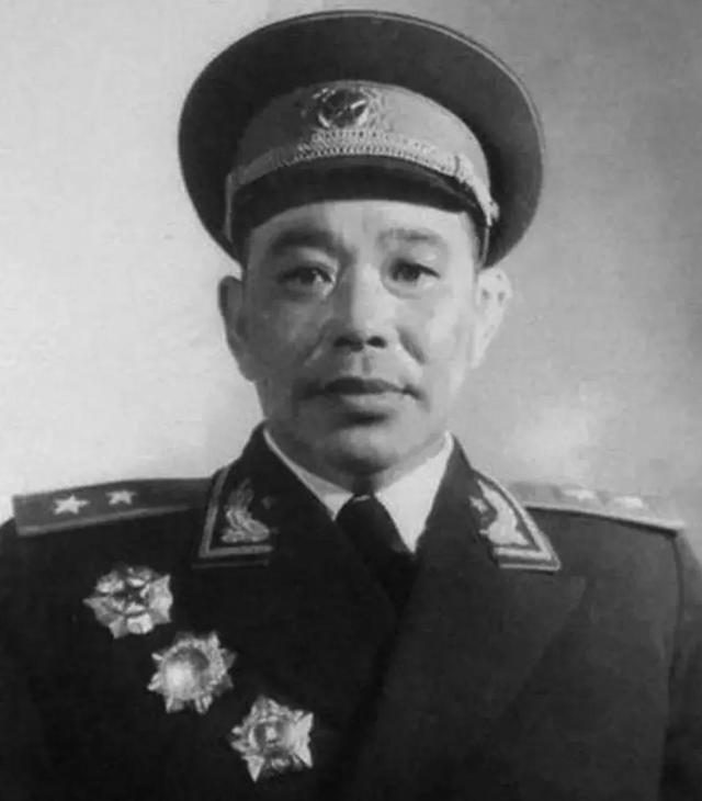1955年首次授衔，177名中将时任职务简述，附各自戎装照片