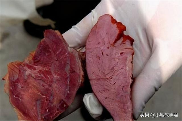 江苏一对夫妻用猪肉制作假牛肉售卖，有多暴利？一年非法获利80万