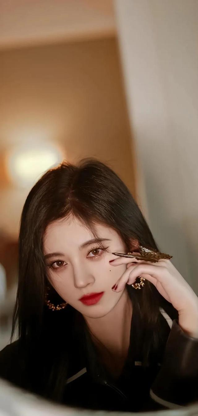 「重大」女明星鞠婧祎(女明星鞠婧祎照片)