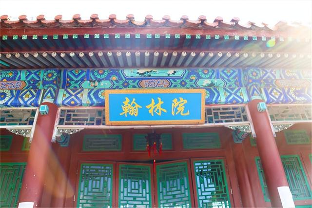“鼠无大小皆称老”，难倒一群学士，纪晓岚对出下联堪称经典