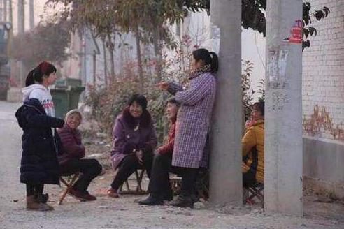 山东一产妇刚生孩子，一个月后又要临产，医生：从未见过这种情况