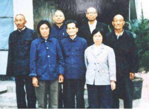 被关十四年的“疯老头”，唯一从白公馆成功逃脱的人，他叫韩子栋