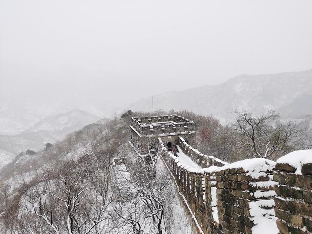 遊北京—雪中的慕田峪長城