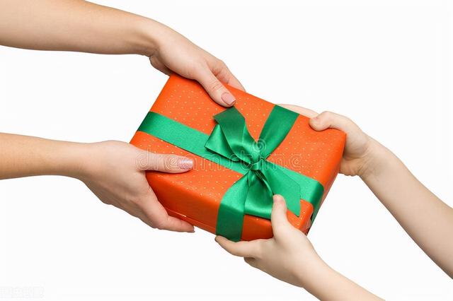 楼上的小孩乱跑太吵，楼下邻居想求安静，拿出绝招让宝妈脸红羞愧