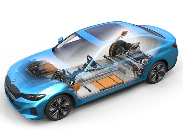 不怕烧机油的宝马3系，i3 eDrive35L上市，34.99万元有点贵？