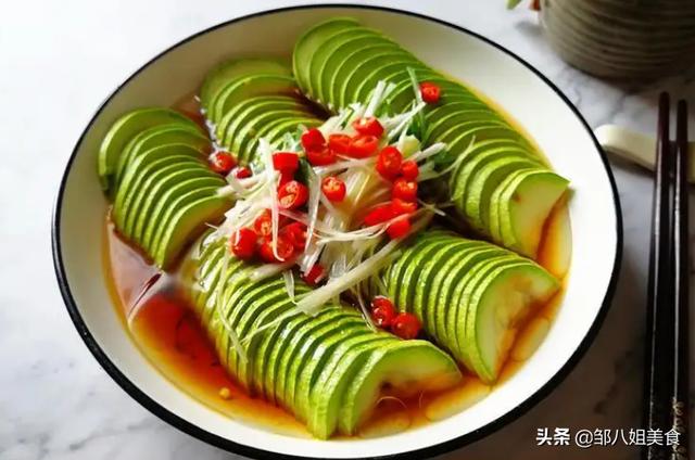 强烈建议中老年人：夏天少吃西瓜，多吃这4种应季菜，对身体好