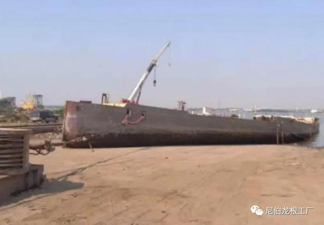 破碎机齿轮箱进水检查