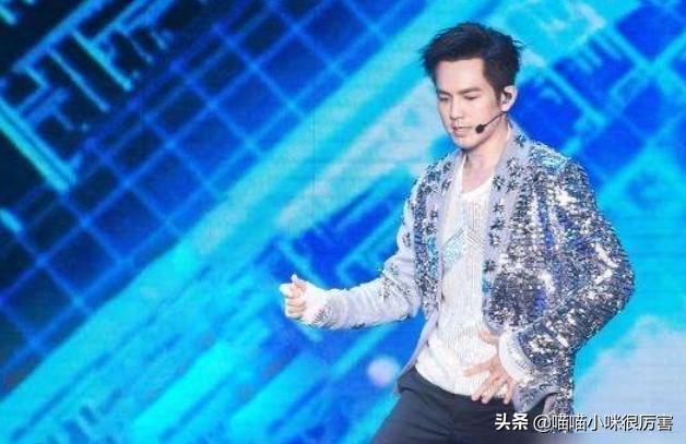 年轻时帅气无双，老了却丑的各具特色，这5位男星，好可惜