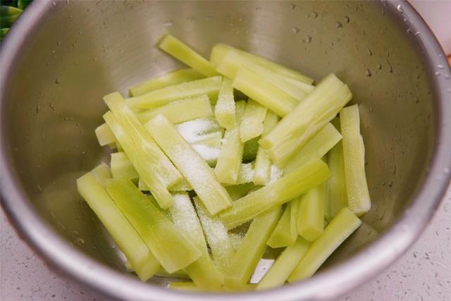 春天，建议中老年人：多吃10种“天然高叶酸”食材，早吃早受益