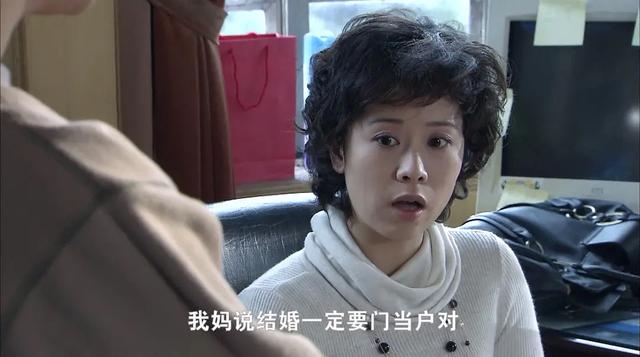 惹怒宋佳，抱黄磊大腿，25岁就结婚生子的海清，为何这么“狂”？