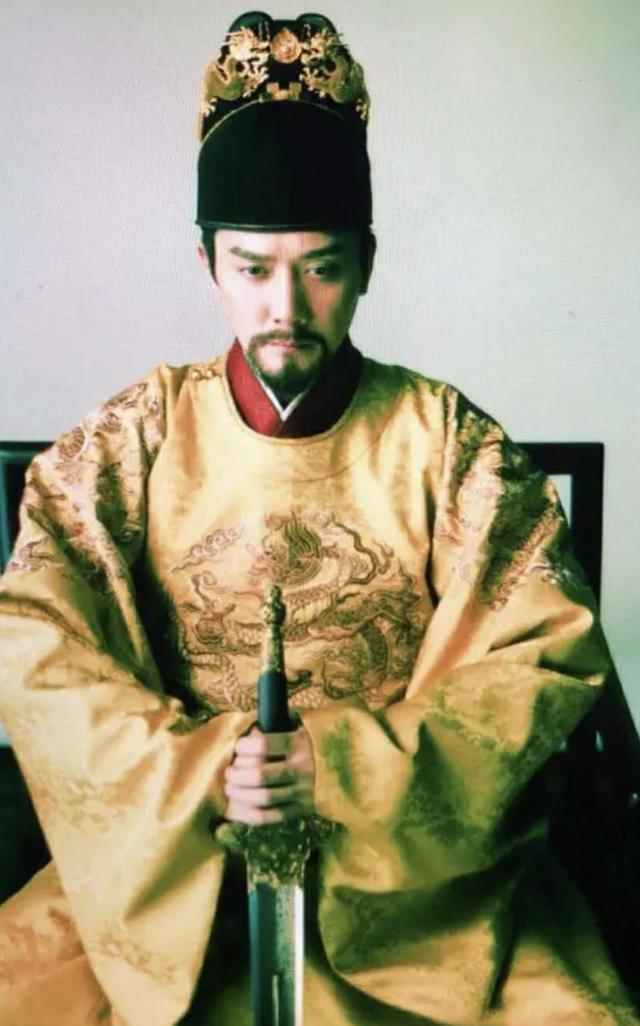 看了1集《山河月明》，我难掩激动，终于有一部像样的古装大剧了
