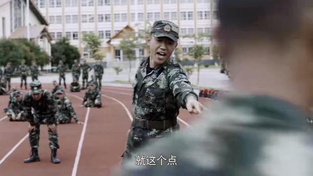 《特战荣耀》首播质量高，1集不够塞牙缝，真正的军旅大剧来了