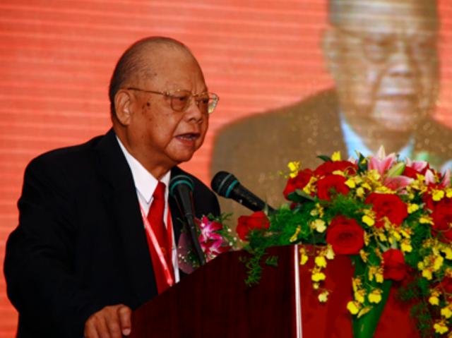 “金利来”创始人曾宪梓：85岁在家乡病逝，25亿财产全部捐给国家