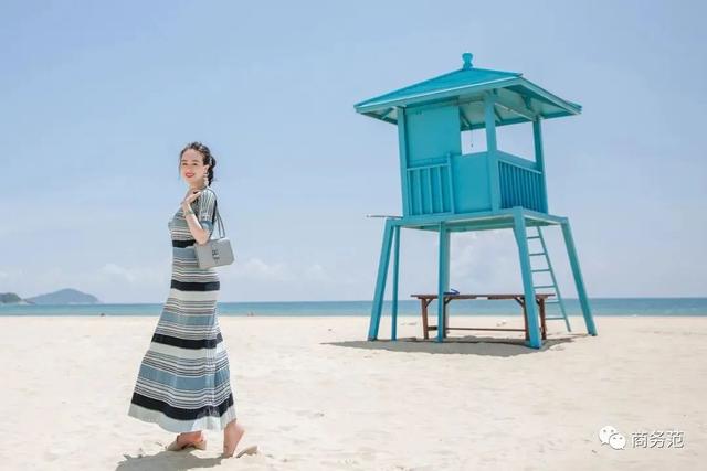 結婚四周年，我們帶女兒穿越回婚禮那一天…