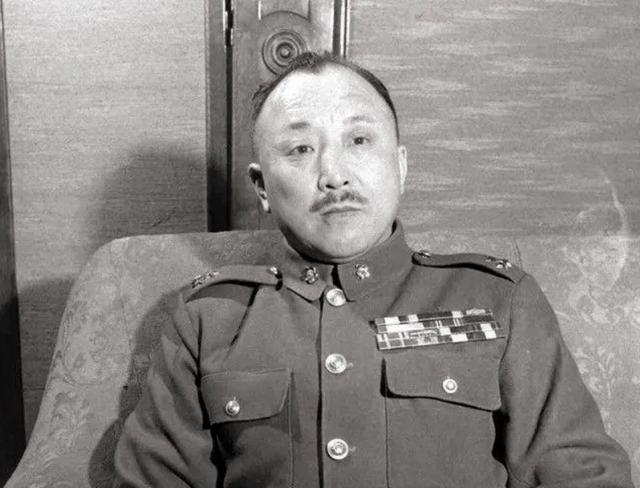 建国后卫立煌迟迟没回大陆，周总理问“是否有顾虑”，其妻：有