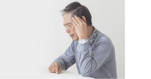 为何白头发会越长越多？不要觉得自己老了，或许是缺少这3种营养