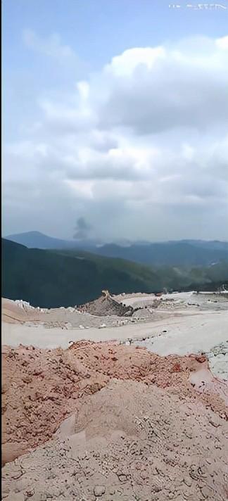 一架波音737客机在广西坠毁，5分钟掉落1万米，132人经历了什么？