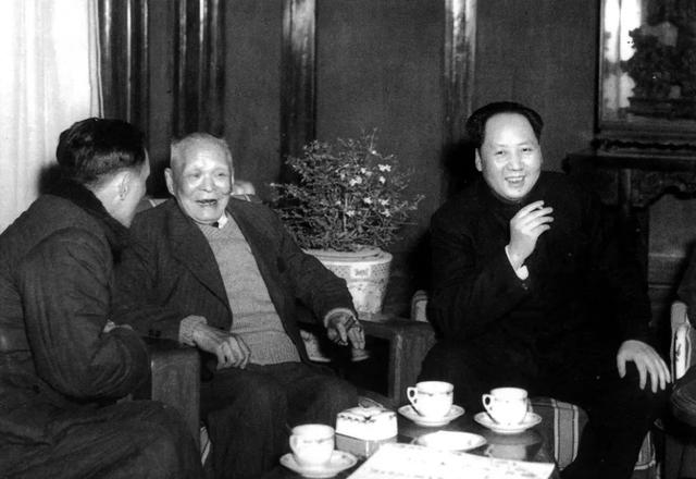 周恩来去世，主席两度落泪却截然不同，一次无声，一次嚎啕大哭