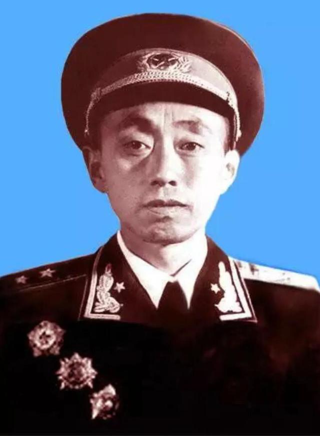 1955年首次授衔，177名中将时任职务简述，附各自戎装照片