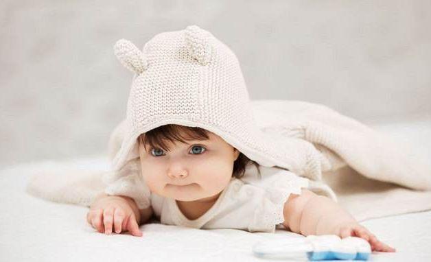 育儿小课堂：让宝宝爱上趴着的四种方法