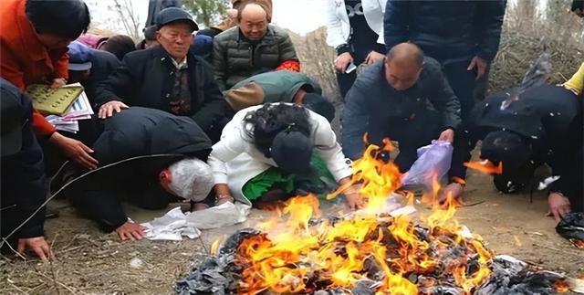 清明将至，老人说：“上坟不做五事，子孙不生灾祸”，是哪5事？