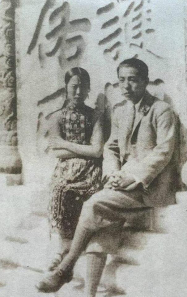 于凤至病逝海外，墓碑上留下四个字，前夫张学良见之老泪纵横