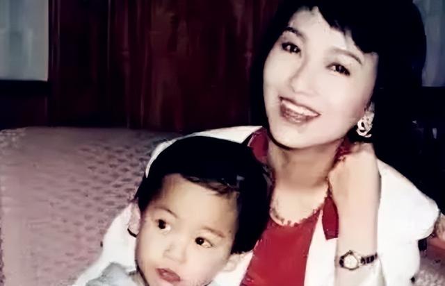 2016年，浙江一婆婆花15万雇凶害死儿媳，原因是觉得小两口太恩爱