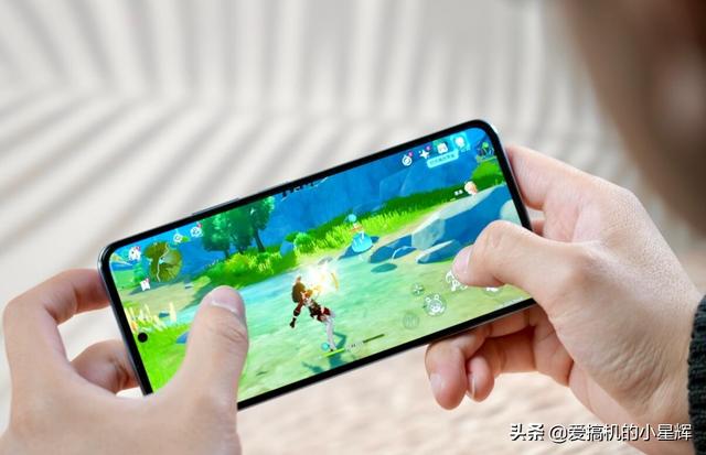 仅2799元，12GB+256GB，小米爆款旗舰售价亲民，好评率高达95%