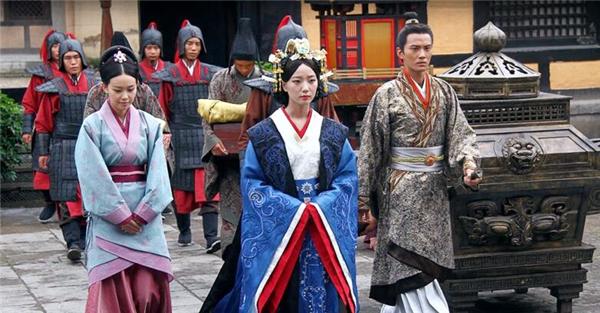 卫子夫服侍汉武帝49年，自杀前写下一封遗书，汉武帝看后怒骂贱人