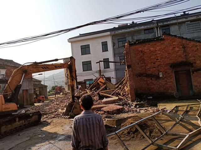 5月，农村“自建房”全面治理，严查这4类房屋！农民早准备